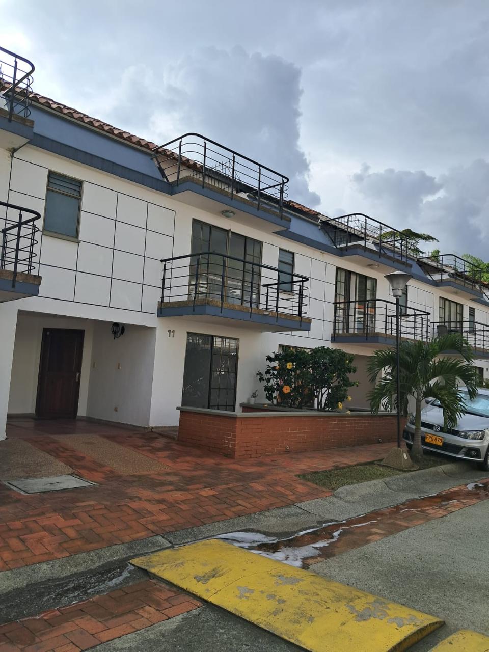 Fachada casa Villas del Jardín